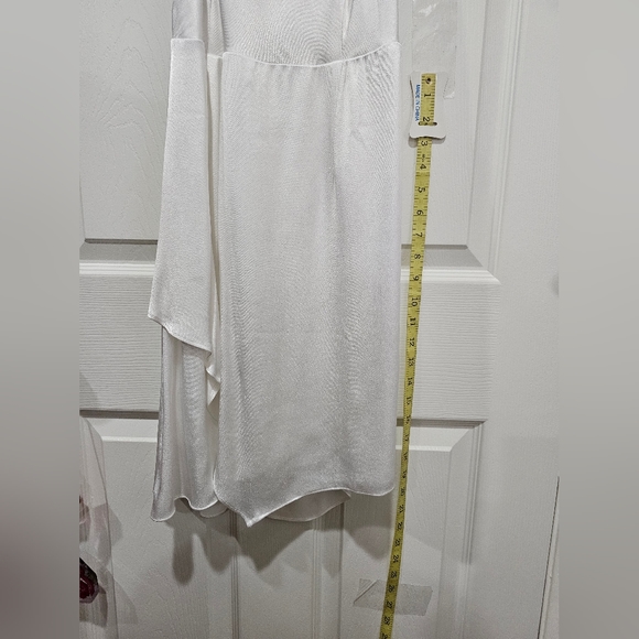 EUC Socialite White Dress Asymmetrical Backless Medium Wedding Bride - Picture 8 of 12